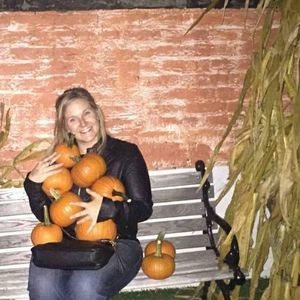 Meet your Posher, Laura